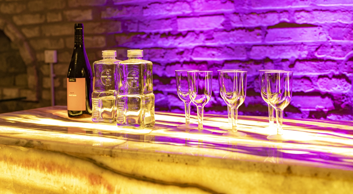 Pezsgő Borház dekor