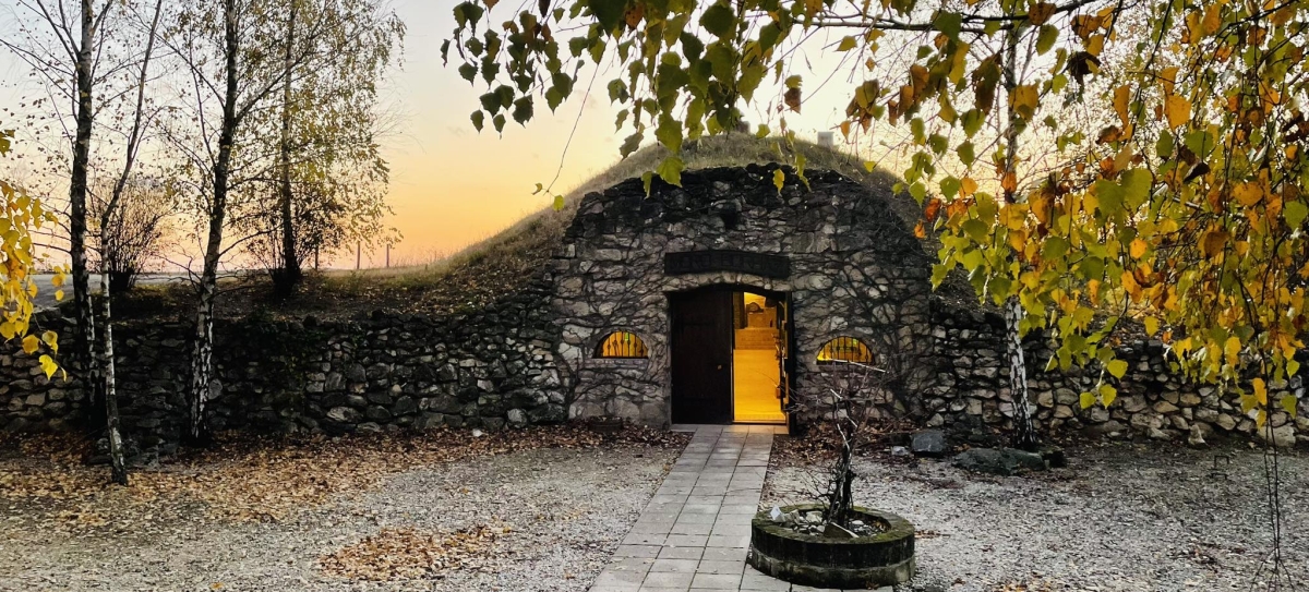 Pezsgő Borház Etyek