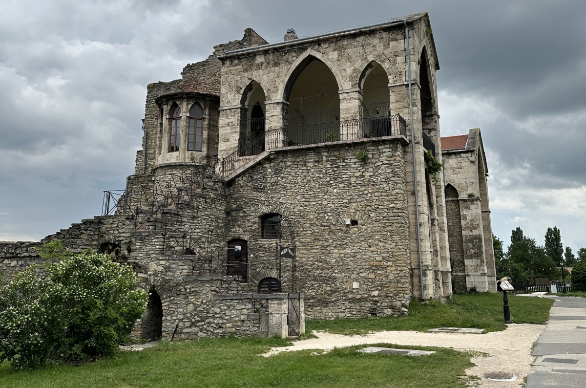 Tatai vár