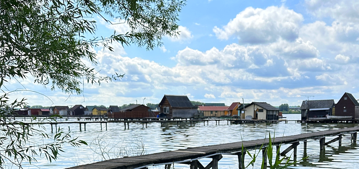 Bokod úszófalu