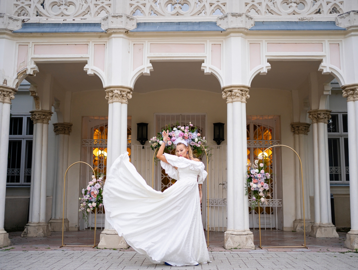 Lautner Bridal menyasszonyi ruha