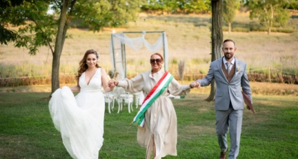 Pintér Andrea szertartásvezető