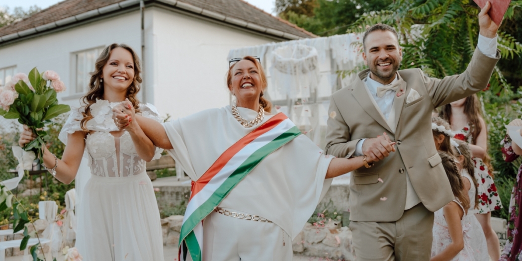 Pintér Andrea szertartásvezető